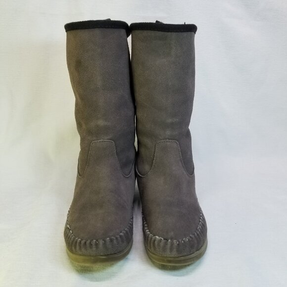 Soft Moc Women's Boots Gray Suede Pull On Boots Size 7 - Picture 2 of 9